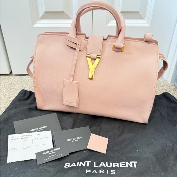 Saint Laurent Handbags - Saint Laurent Pink Cabas